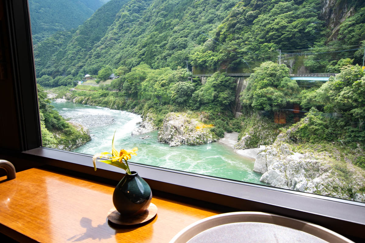 大歩危峡の峡谷美