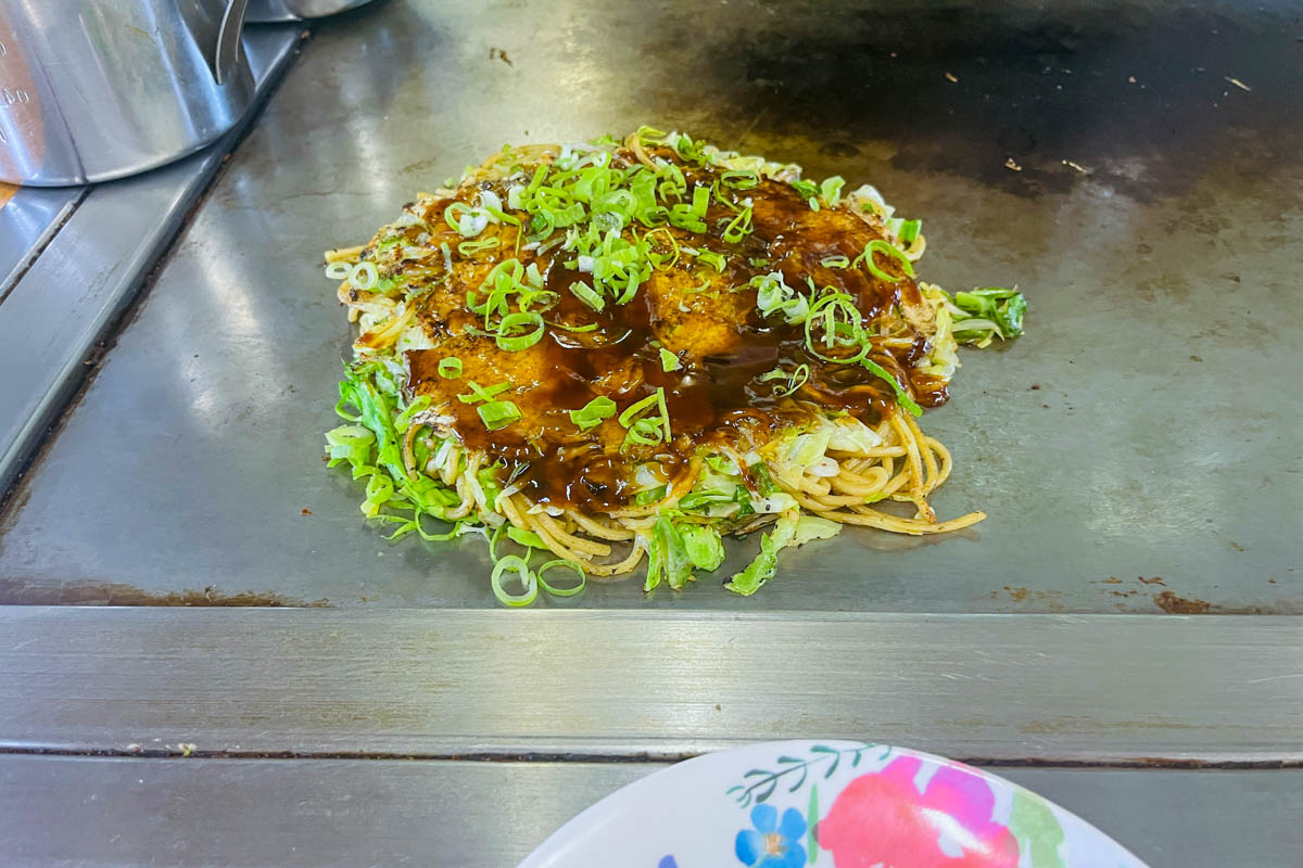 上杉駅付近のお好み焼き屋さん「まっちゃん」でいただいたお好み焼き