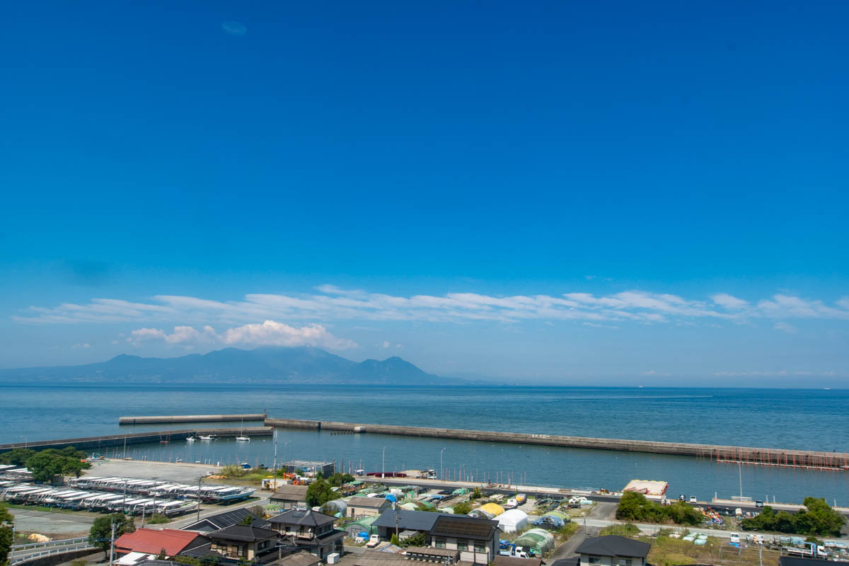 A列車で行こうから見える有明海の車窓